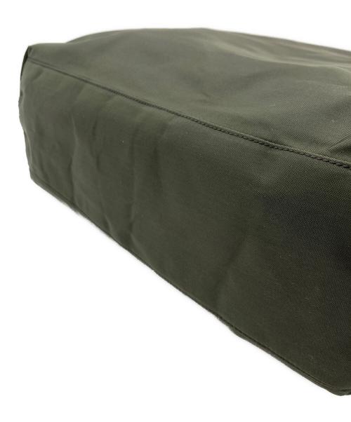 PRADA（プラダ）PRADA (プラダ) PRADA ロゴプレート トートバッグ オリーブの古着・服飾アイテム