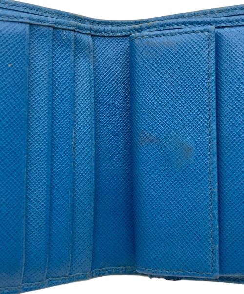 PRADA（プラダ）PRADA (プラダ) PRADA サフィアーノ 2つ折り財布 スカイブルーの古着・服飾アイテム