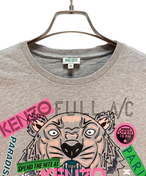 KENZO（ケンゾー）KENZO (ケンゾー) KENZO プリントTシャツ グレー×ピンク×グリーン サイズ:XSの古着・服飾アイテム