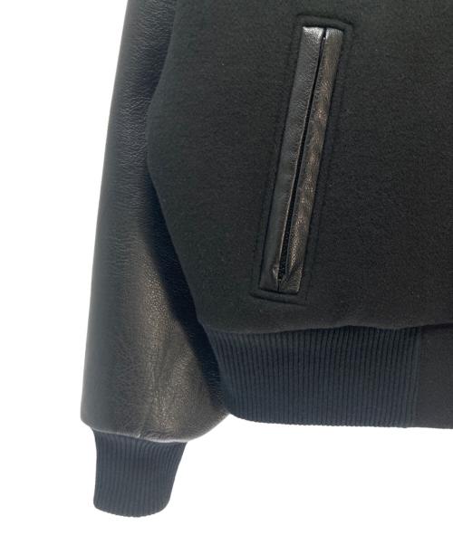 A FEW GOOD KIDS（アフューグッドキッズ）A FEW GOOD KIDS (アフューグッドキッズ) A FEW GOOD KIDS サークルロゴ スタジャン ブラック×グリーン サイズ:Sの古着・服飾アイテム