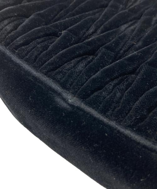 MIU MIU（ミュウミュウ）MIU MIU (ミュウミュウ) MIUMIU マテラッセ ベルベット ショルダーバッグの古着・服飾アイテム