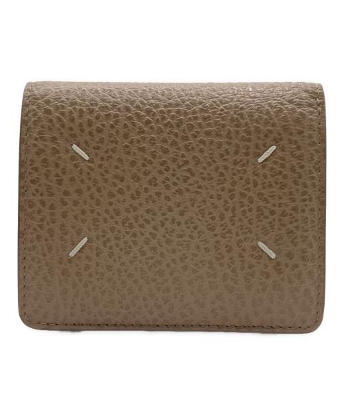 Maison Margiela（メゾンマルジェラ）Maison Margiela (メゾンマルジェラ) Maison Margiela （メゾンマルジェラ）2つ折り財布 ベージュの古着・服飾アイテム