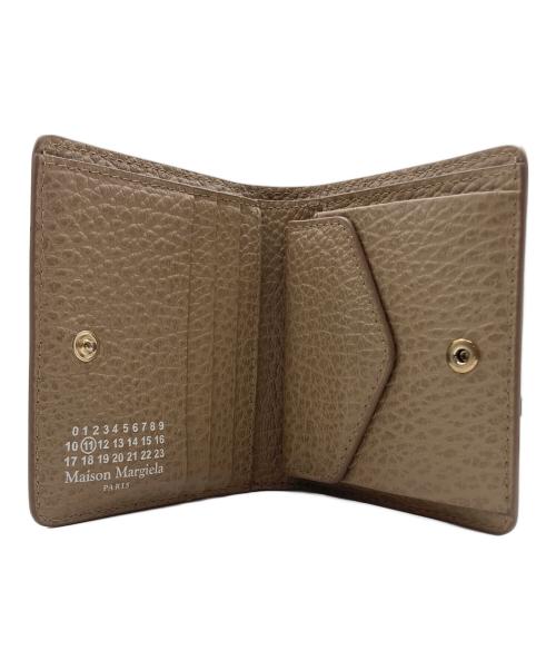 Maison Margiela（メゾンマルジェラ）Maison Margiela (メゾンマルジェラ) Maison Margiela （メゾンマルジェラ）2つ折り財布 ベージュの古着・服飾アイテム