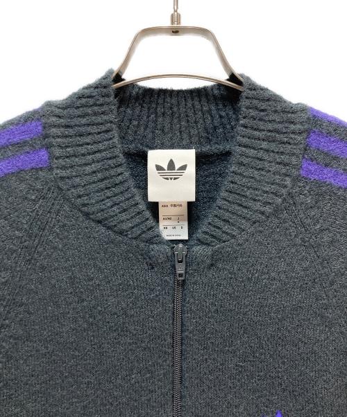 adidas（アディダス）adidas (アディダス) adidas SST トラックトップ ニット グレー×パープル サイズ:Mの古着・服飾アイテム