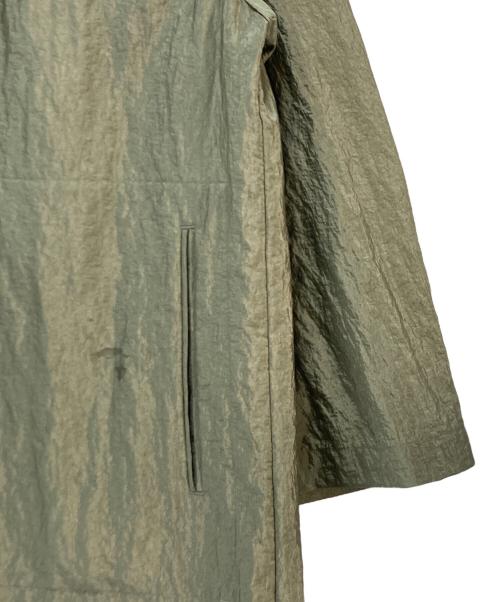 heliopole（エリオポール）heliopole (エリオポール) SHINY SHEER LIGHT COAT オリーブ サイズ:36の古着・服飾アイテム