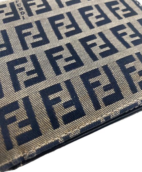FENDI（フェンディ）FENDI (フェンディ) FENDI ズッカ柄 2つ折り財布 ネイビー×グレーの古着・服飾アイテム