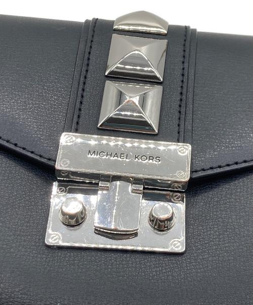 MICHAEL KORS（マイケル・コース）MICHAEL KORS (マイケル・コース) MICHAEL KORS チェーンショルダーバッグ ブラック×シルバーの古着・服飾アイテム