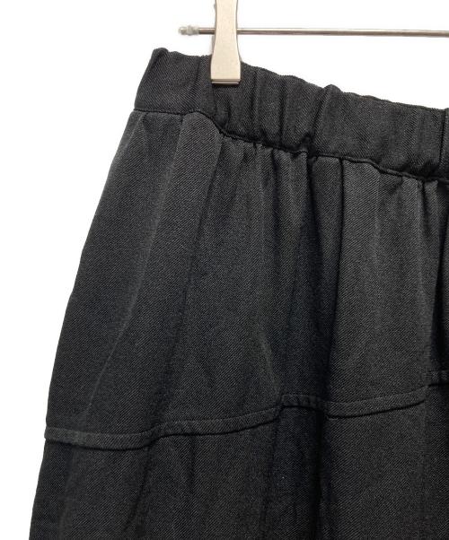 BLACK COMME des GARCONS（ブラックコムデギャルソン）BLACK COMME des GARCONS (ブラックコムデギャルソン) BLACK COMME des GARCONS（ブラックコムデギャルソン）ティアードスカート ブラック サイズ:Mの古着・服飾アイテム