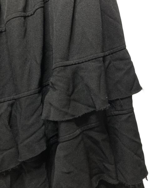BLACK COMME des GARCONS（ブラックコムデギャルソン）BLACK COMME des GARCONS (ブラックコムデギャルソン) BLACK COMME des GARCONS（ブラックコムデギャルソン）ティアードスカート ブラック サイズ:Mの古着・服飾アイテム