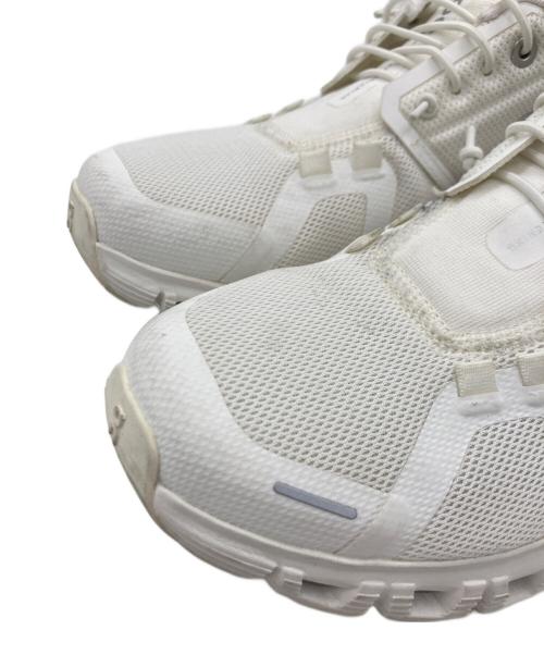 on（オン）on (オン) On Cloud6 スニーカー ホワイト サイズ:US W7の古着・服飾アイテム