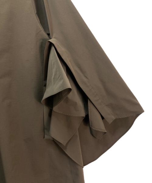 LE PHIL（ル フィル）LE PHIL (ル フィル) ラッフルスリーブブロードブラウス ブラウン サイズ:Fの古着・服飾アイテム