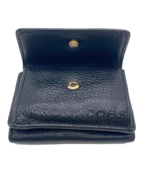 MARC JACOBS（マークジェイコブス）MARC JACOBS (マークジェイコブス) THE TEXTURED BOX 3つ折り財布 ブラックの古着・服飾アイテム