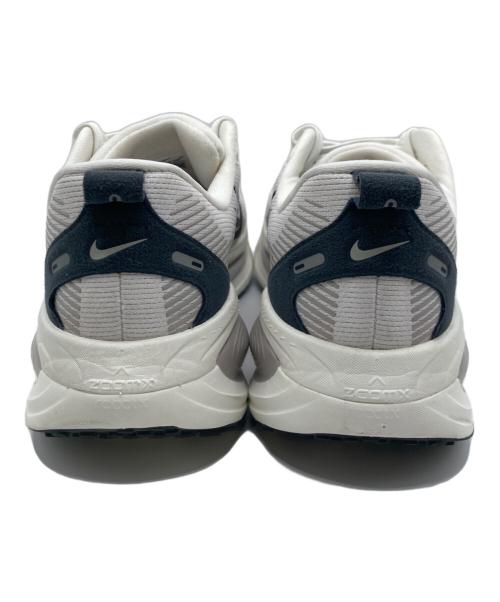 NIKE（ナイキ）NIKE (ナイキ) Air Zoom Vomero 18 'Run Pack ホワイト サイズ:26の古着・服飾アイテム