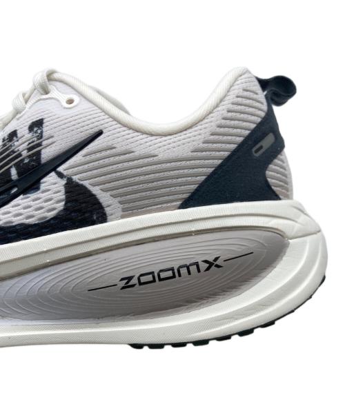 NIKE（ナイキ）NIKE (ナイキ) Air Zoom Vomero 18 'Run Pack ホワイト サイズ:26の古着・服飾アイテム