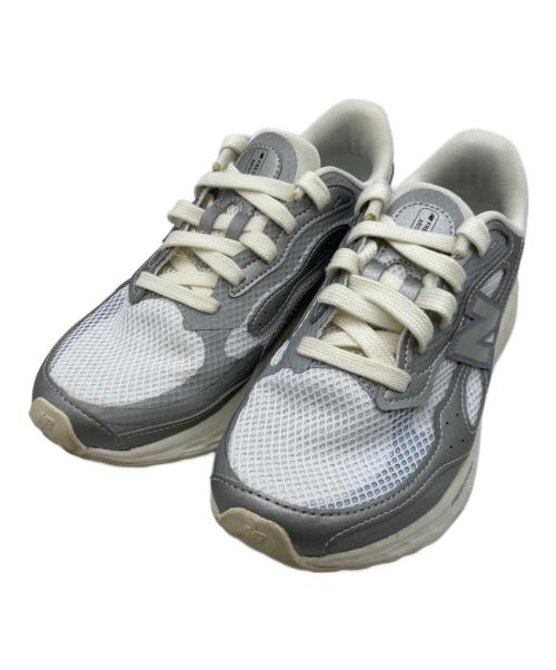 NEW BALANCE（ニューバランス）NEW BALANCE (ニューバランス) ランニングシューズ WARISTS4 グレー×ホワイト サイズ:24の古着・服飾アイテム