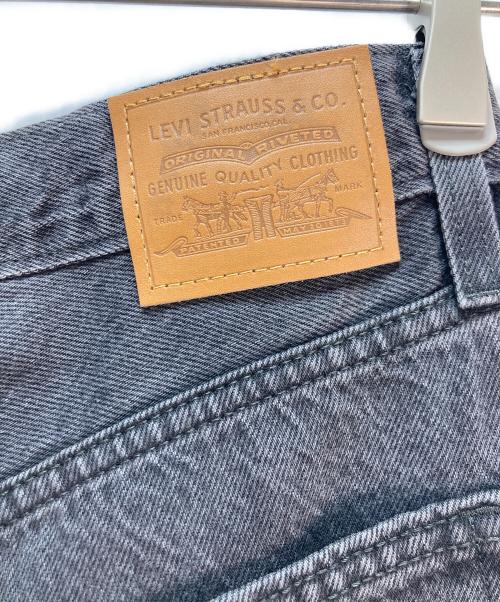 LEVI'S（リーバイス）LEVI'S (リーバイス) ワイドデニムパンツ ブラック サイズ:25の古着・服飾アイテム