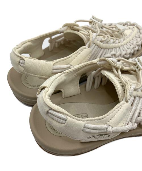 KEEN（キーン）KEEN (キーン) サンダル アイボリー サイズ:35.5の古着・服飾アイテム