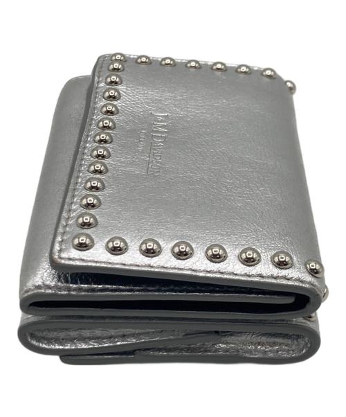 J&M DAVIDSON（ジェイ＆エム デヴィッドソン）J&M DAVIDSON (ジェイ＆エム デヴィッドソン) FOLD WALLET WITH STUDS シルバーの古着・服飾アイテム