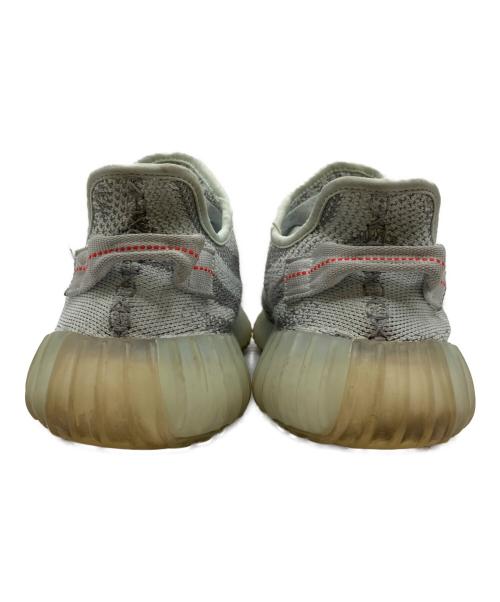 adidas（アディダス）adidas (アディダス) YEEZY BOOST350V2 グレー×レッド サイズ:US 8 1/2の古着・服飾アイテム