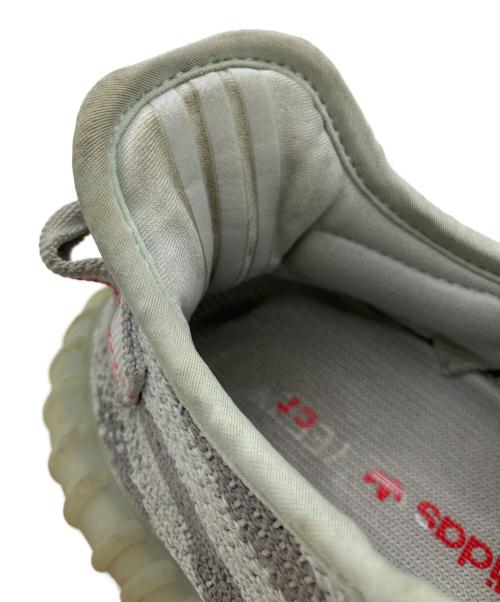 adidas（アディダス）adidas (アディダス) YEEZY BOOST350V2 グレー×レッド サイズ:US 8 1/2の古着・服飾アイテム