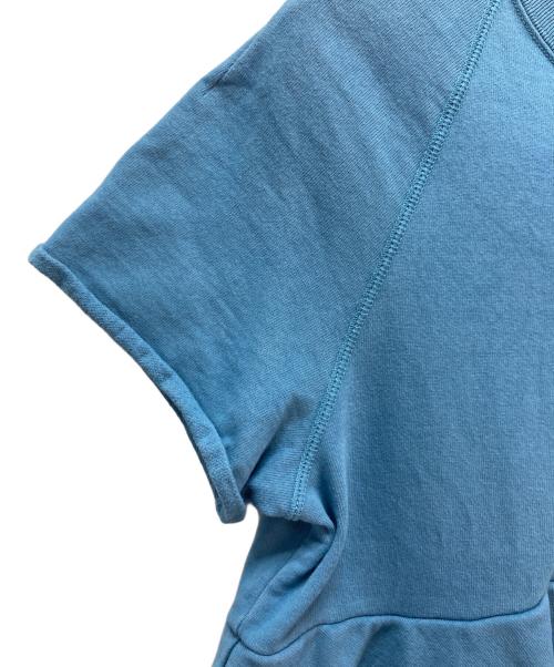 YORI（ヨリ）YORI (ヨリ) ドライコンパクト裏毛フレアTee ブルー サイズ:38の古着・服飾アイテム