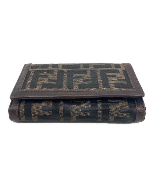 FENDI（フェンディ）FENDI (フェンディ) FENDI ズッカ 2つ折り財布 カーキ×ブラウンの古着・服飾アイテム