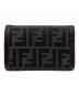 FENDI (フェンディ) FENDI ズッカ 2つ折り財布 カーキ×ブラウン：4000円