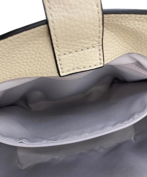 MARC JACOBS（マークジェイコブス）MARC JACOBS (マークジェイコブス) Small Leather Tote ホワイト×ブラックの古着・服飾アイテム