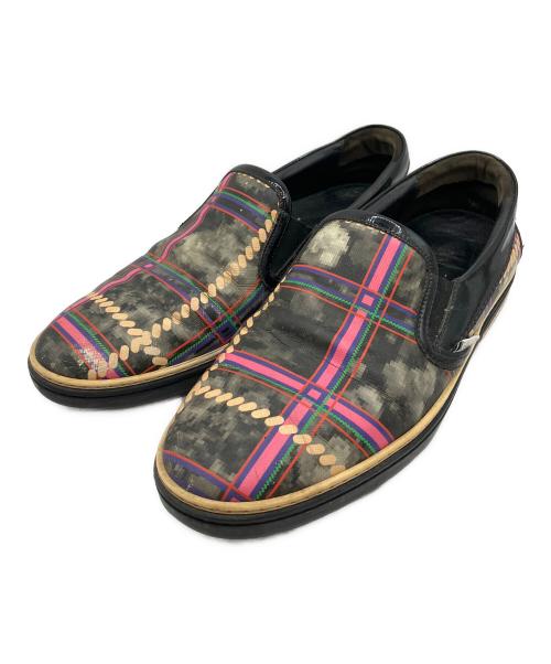 JIMMY CHOO（ジミーチュウ）JIMMY CHOO (ジミーチュウ) スリッポン ブラック×ピンク サイズ:26.5㎝の古着・服飾アイテム