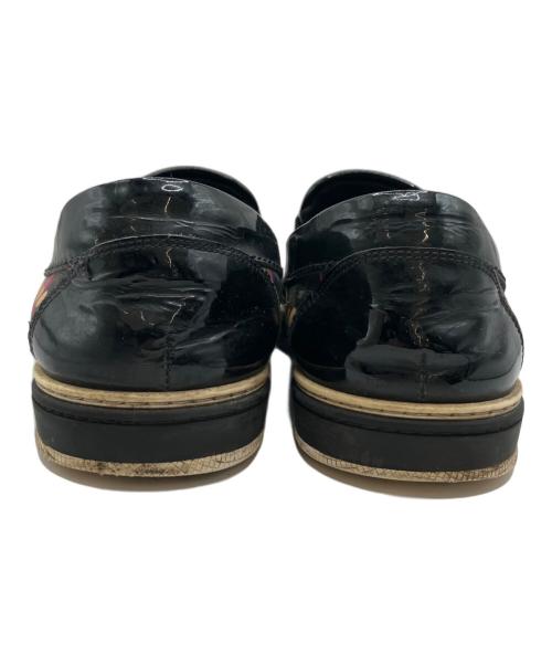 JIMMY CHOO（ジミーチュウ）JIMMY CHOO (ジミーチュウ) スリッポン ブラック×ピンク サイズ:26.5㎝の古着・服飾アイテム