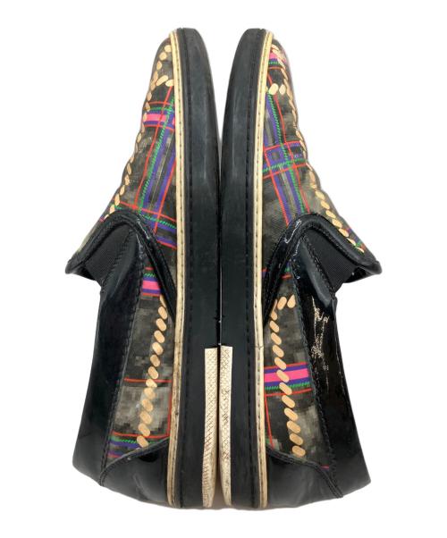 JIMMY CHOO（ジミーチュウ）JIMMY CHOO (ジミーチュウ) スリッポン ブラック×ピンク サイズ:26.5㎝の古着・服飾アイテム