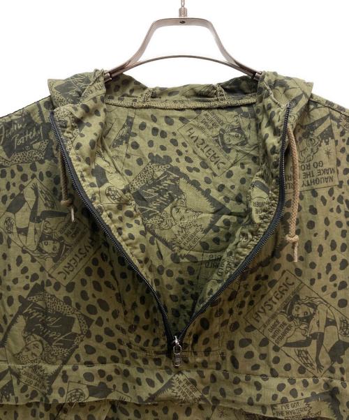 Hysteric Glamour（ヒステリックグラマー）Hysteric Glamour (ヒステリックグラマー) FEELIN' HYSTERIC 総柄 フーデットワンピース オリーブ×ブラック サイズ:FREEの古着・服飾アイテム