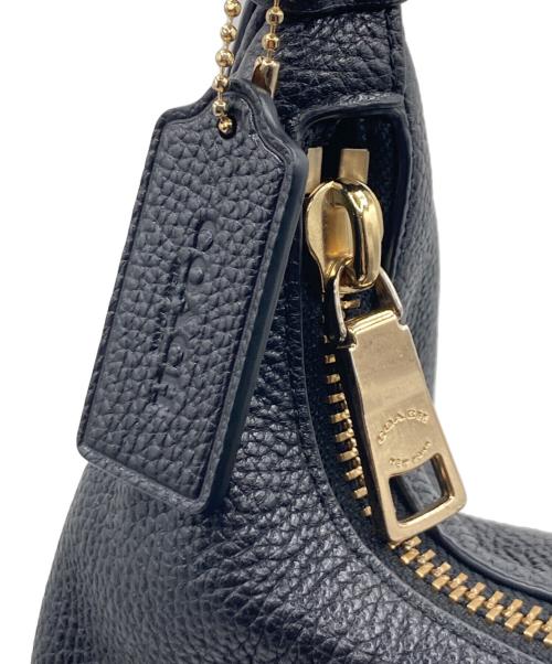 COACH（コーチ）COACH (コーチ) ペブルドレザー ハーレー EW ホーボー ブラックの古着・服飾アイテム