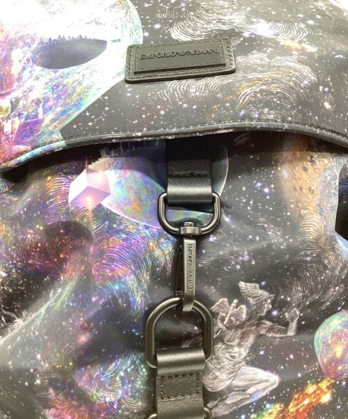 EMPORIO ARMANI（エンポリオアルマーニ）EMPORIO ARMANI (エンポリオアルマーニ) BACKPACK CAPSULE SURREAL ブラック×ブルーの古着・服飾アイテム