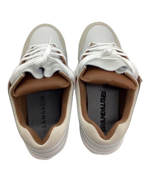 via SANGACIO（ヴィア・サンガチオ）via SANGACIO (ヴィア・サンガチオ) Brandalised (ブランダライズド) スニーカー ホワイト×グレー サイズ:26の古着・服飾アイテム