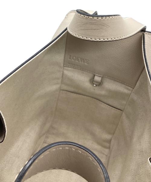 LOEWE（ロエベ）LOEWE (ロエベ) ハンモックバッグ ベージュの古着・服飾アイテム