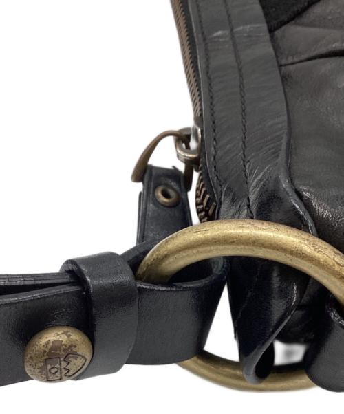 BALLY（バリー）BALLY (バリー) TRAKI（トラキ）ショルダーバック ブラックの古着・服飾アイテム