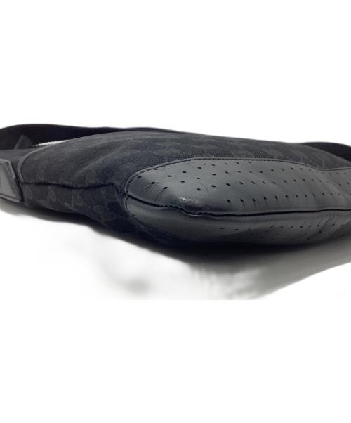 GUCCI（グッチ）GUCCI (グッチ) GGキャンバス ショルダーバッグ ブラックの古着・服飾アイテム