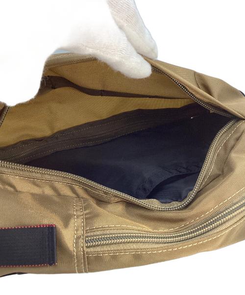 BRIEFING（ブリーフィング）BRIEFING (ブリーフィング) SLING WALKER(スリングウォーカー) ベージュ×ブラックの古着・服飾アイテム