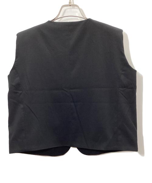 forme（フォルメ）FORME (フォルメ) frontbutonvest(フロントボタンベスト) ブラック サイズ:freeの古着・服飾アイテム