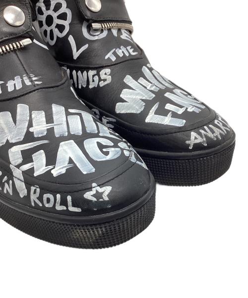 WHITE FLAG'S（ホワイトフラッグス）WHITE FLAG'S (ホワイトフラッグス) ペイントライダーススニーカー ブラック サイズ:26.5の古着・服飾アイテム