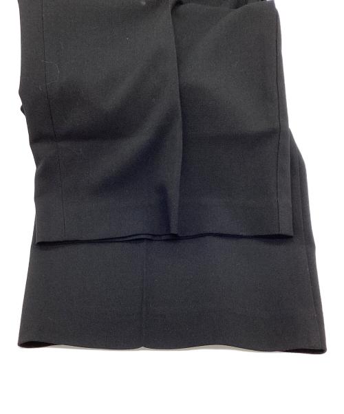 forme（フォルメ）forme (フォルメ) タックローウエストパンツ ブラック 未使用品の古着・服飾アイテム