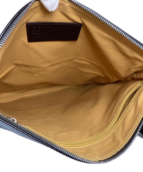 Salvatore Ferragamo（サルヴァトーレ フェラガモ）Salvatore Ferragamo (サルヴァトーレ フェラガモ) レザーショルダーバッグ ブラックの古着・服飾アイテム