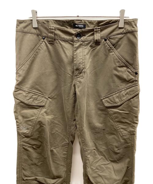 ARC'TERYX（アークテリクス）ARC'TERYX (アークテリクス) カーゴパンツ カーキ サイズ:32の古着・服飾アイテム