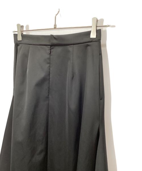 LANVIN en Bleu（ランバンオンブルー）LANVIN en Bleu (ランバンオンブルー) ストレッチサテンフレアスカート ブラック サイズ:36の古着・服飾アイテム