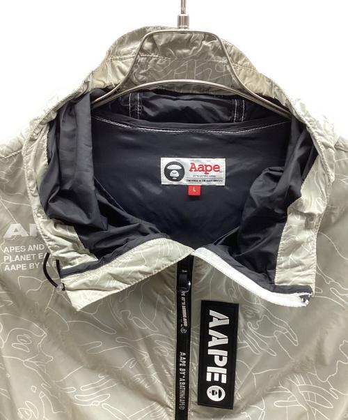 Aape BY A BATHING APE（エーエイプ バイ アベイシングエイプ）Aape BY A BATHING APE (エーエイプ バイ アベイシングエイプ) ナイロンジャケット ベージュ サイズ:Lの古着・服飾アイテム