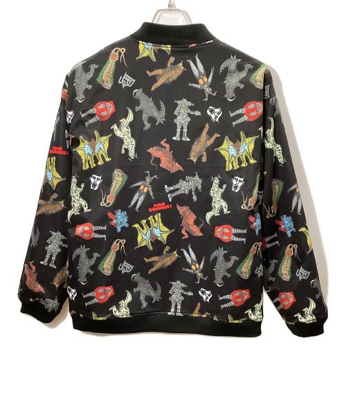 PUNK DRUNKERS（パンクドランカーズ）PUNK DRUNKERS (パンクドランカーズ) 円谷プロ (ツブラヤプロ) ウルトラ怪獣JKT ブラック サイズ:XLの古着・服飾アイテム