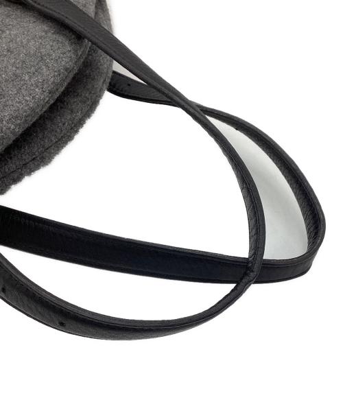 discord Yohji Yamamoto（ディスコード ヨウジヤマモト）discord Yohji Yamamoto (ディスコード ヨウジヤマモト) メルトン ポム・ド・テール ポーチ ブラック×グレーの古着・服飾アイテム