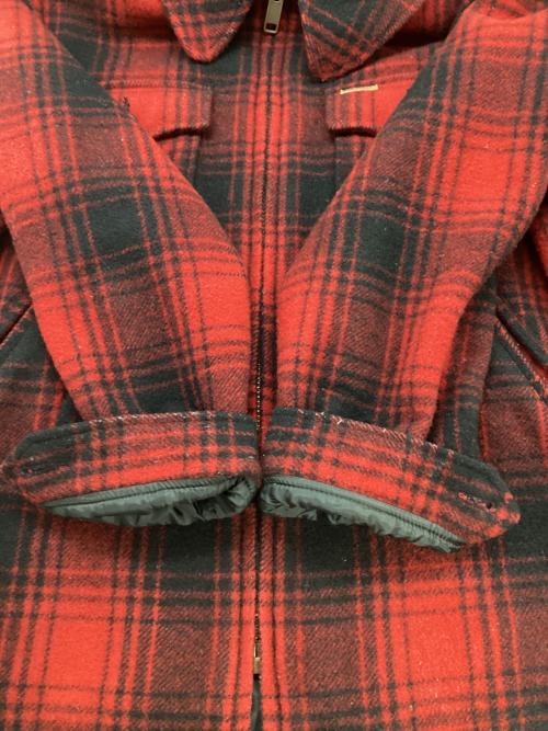 CarHartt（カーハート）CarHartt (カーハート) ウールジャケット ブラック×レッド サイズ:Lの古着・服飾アイテム