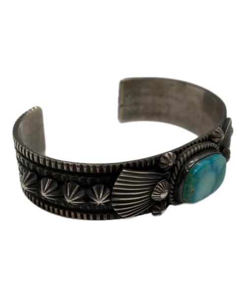 Navajo（ナバホ）Navajo (ナバホ) インディアンジュエリー　ダリルビセンティ製　　バングル シルバーの古着・服飾アイテム